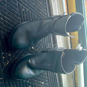 Torrid ankle black boots size 10.5ww
